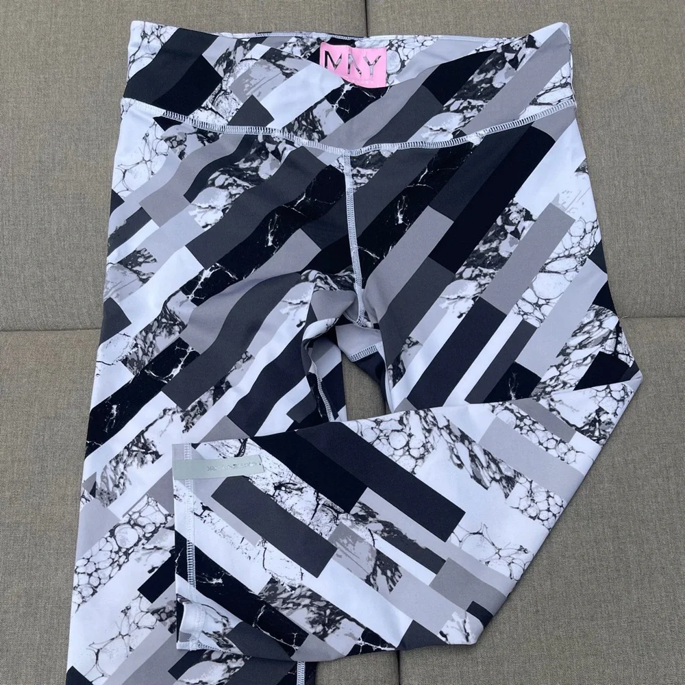 Performance Leggings by ANDREW MARC - Picture 1 of 10
